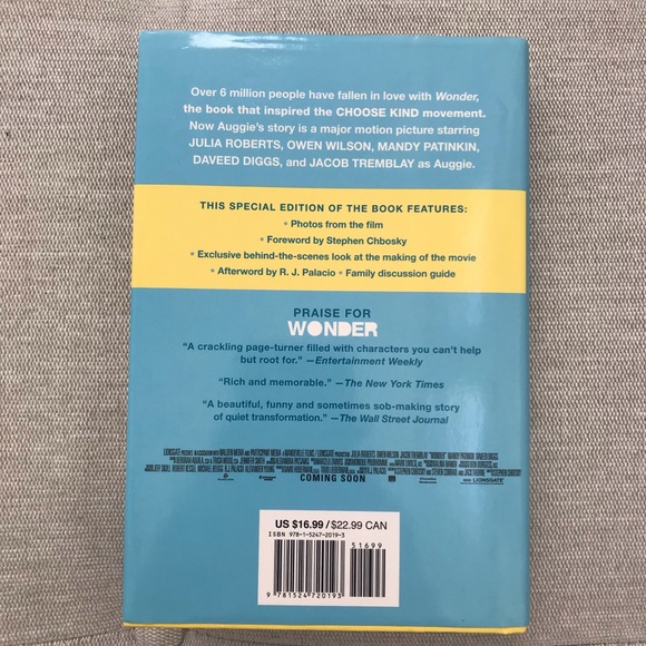 Wonder by R.J. Palacio - Picture 2 of 6